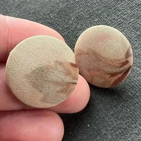 Vintage Stud Earrings Fabric Sand/ Tan Color 80s Floral - Picture 2 of 5